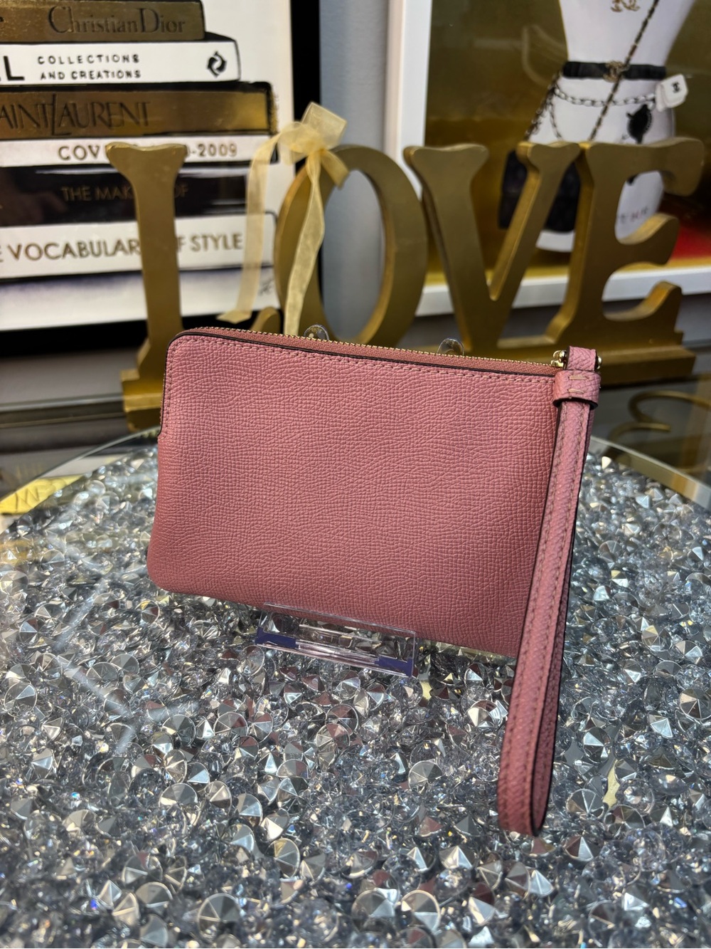 Coach Corner Zip Wristlet in crossgrain leather EUC - Picture 4 of 12